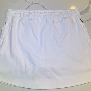 Old Navy Active White Dynamic Fleece Skirt